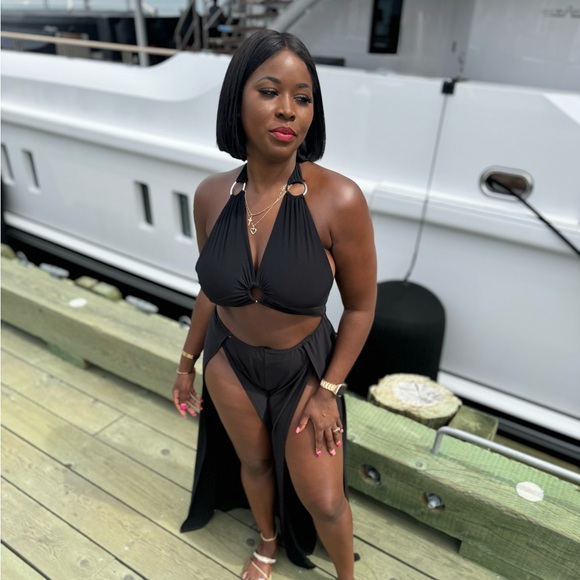 Black jumpsuit - Picture 2 of 4